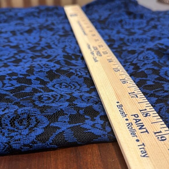 Olivia Moon Lace Navy Blue 1/2 Sleeves Popover NWT Size Medium - Picture 8 of 11